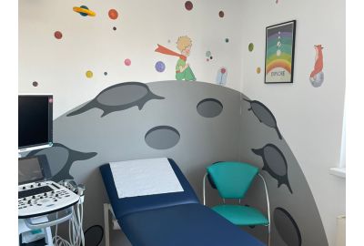 Kinderfreundliche Praxiseinrichtung: Wandschutz für Kinderärztinnen/ -ärzte