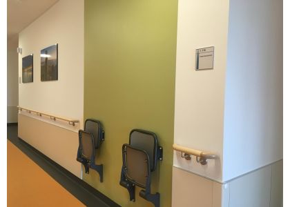 Wandschutz hinter St&uuml;hlen